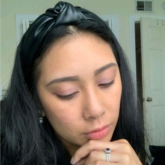 💖 2/$30 Womens Boho black top knot faux leather wide thick minimalist headband - Picture 10 of 14